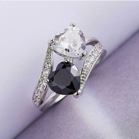 New Double Heart Shaped White & Black Sapphire Silver Ring. - Picture 6 of 7